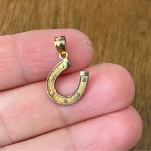 10 karat gold Horseshoe Pendant Charm - Women Jewelry